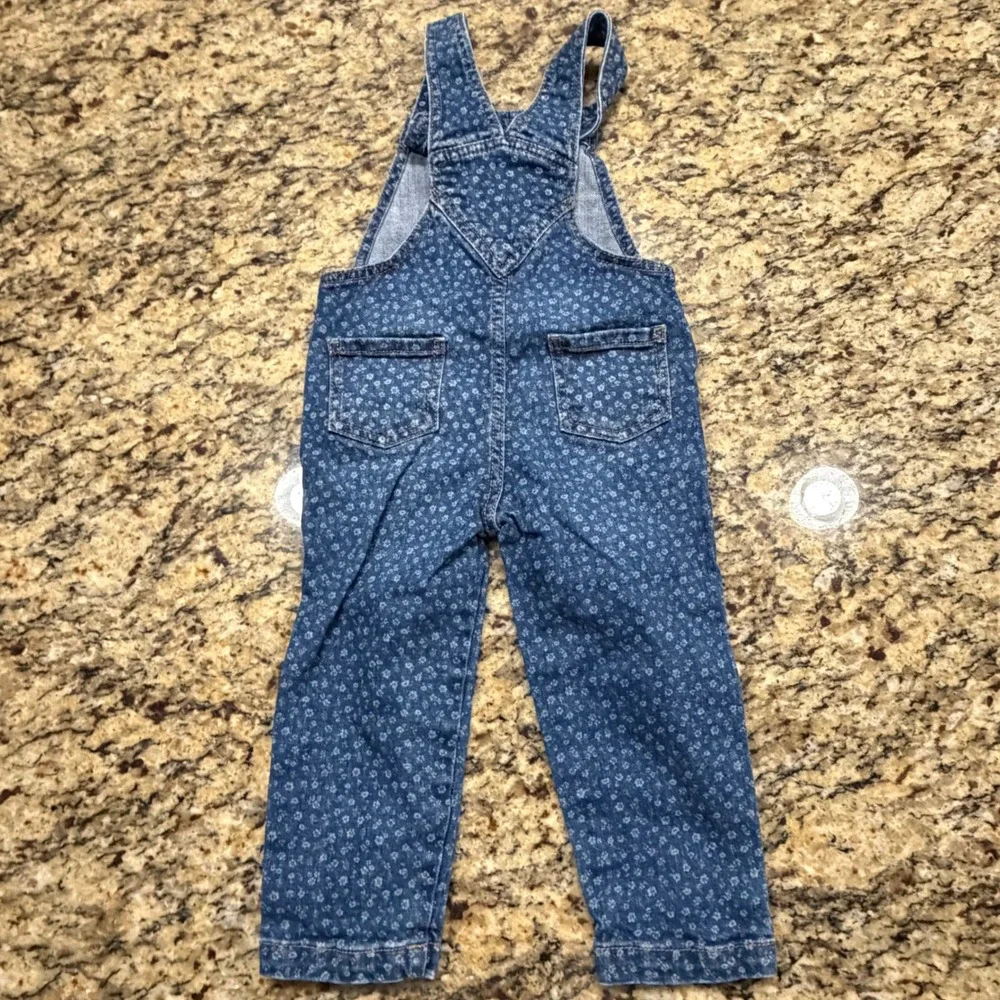 Old Navy Toddler Girls Blue Floral Denim Bib Overalls Size 3T Medium Wash Cotton